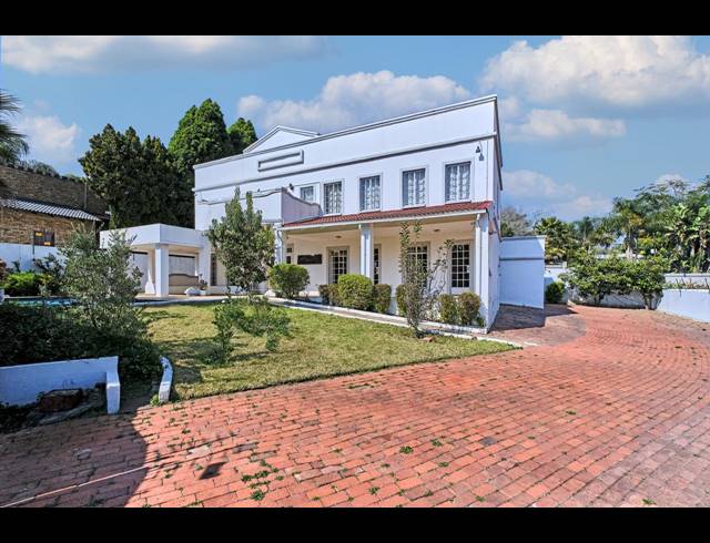 4 BEDROOM HOUSE FOR SALE IN BENMORE GARDENS